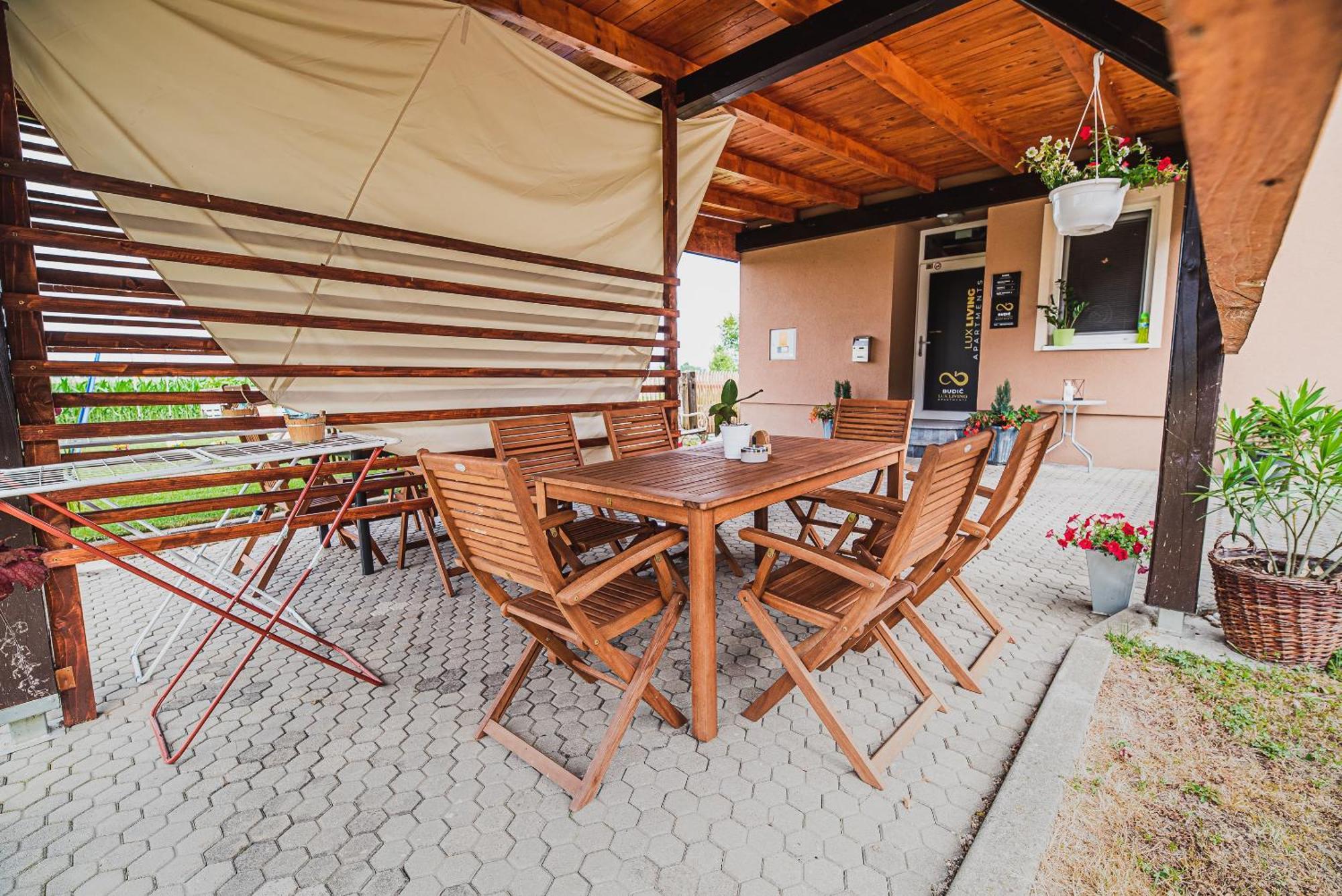 Lux Living Apartments Budič Brežice Chambre photo