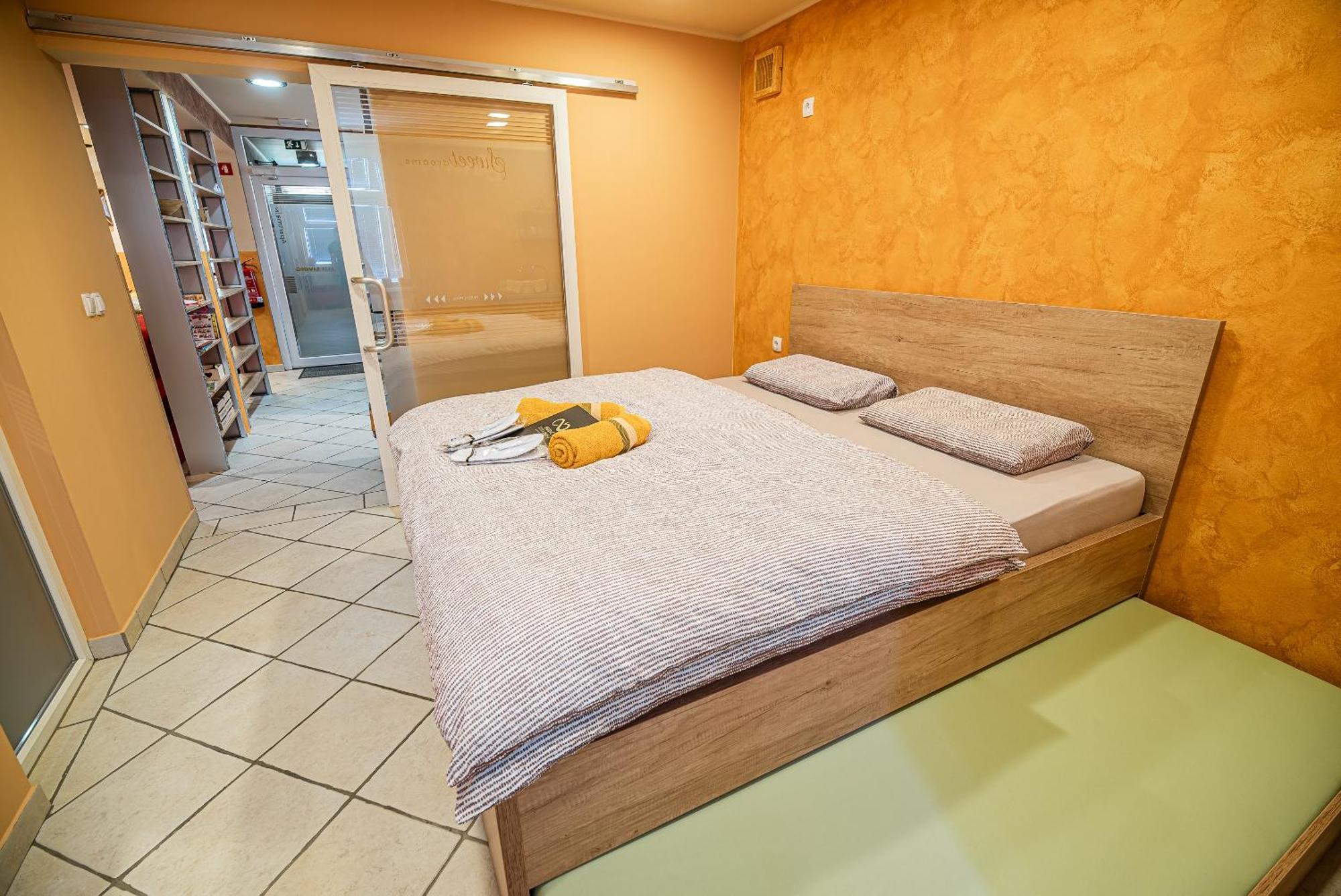 Lux Living Apartments Budič Brežice Chambre photo